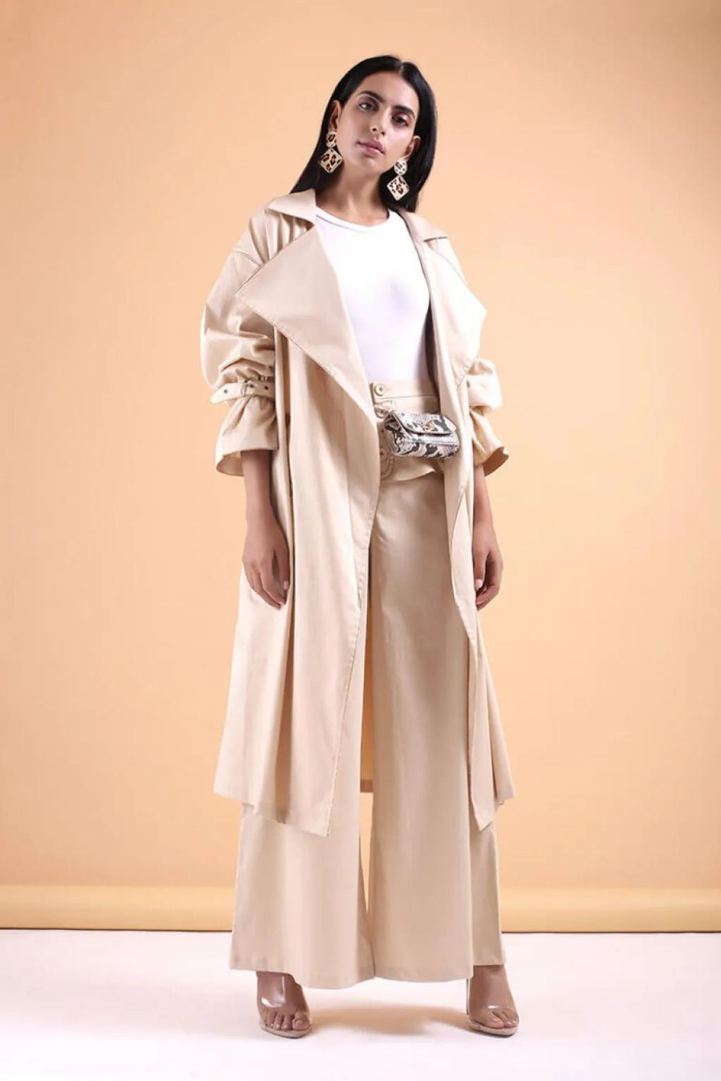 Long collar trench